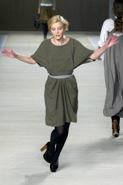 ����Ь���ǵĻ�&nbsp;T̨ˤ�ӵ�����