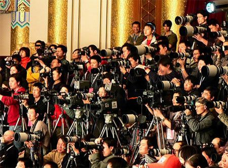 С�㲥������һ��ģ��ץ�ĵ��ġ��ϼ��ǡ�