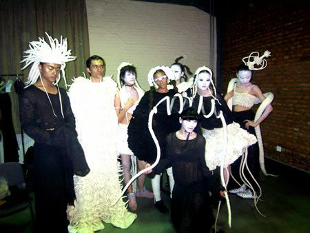 С�㲥���������ұ���ģ�غ�̨�ĸ��֣���֣�