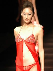 2005ŷ�Ϸұ��л�����Ԫ�ش�����ƴ���