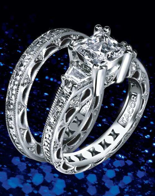 ����ֻ��һ��Tacori�����¶Խ�