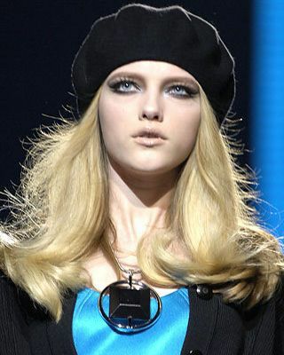 �ﶬT̨������Ũ��