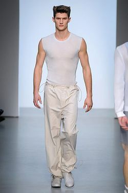 Calvin Klein 08����������װ