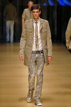 D&G 08����������װ