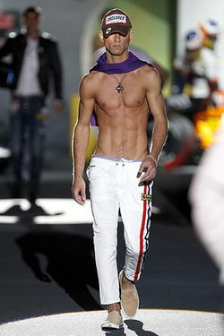 Dsquared 08����������װ