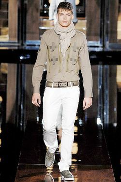 Dolce & Gabbana  08����������װ