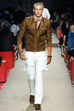 Roberto Cavalli 08������װ������