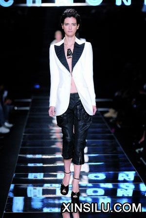 2008Ůʿʱװ��������Ҳ�ݻ�