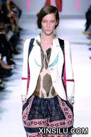 2008Ůʿʱװ��������Ҳ�ݻ�