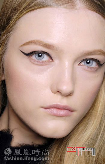 �ٱ䳬ģ��7������