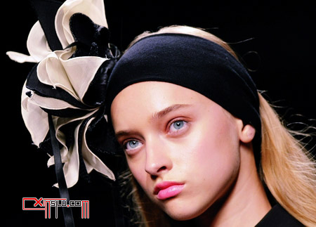 08����T̨��&nbsp;ģ�ض�ͷ����ЩѤ����ɫ����