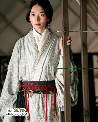 ̨���һ��Ů��־����С�ǡ���ڡ�������