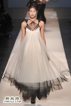 51����ģ����Jean&nbsp;Paul&nbsp;Gaultier�߼�Ůװ