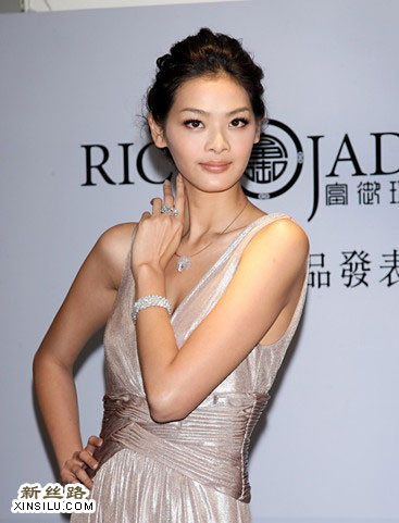 ģ���ּ�粳�ϯ��Ʒ�����ữ���鱦�еĺ���