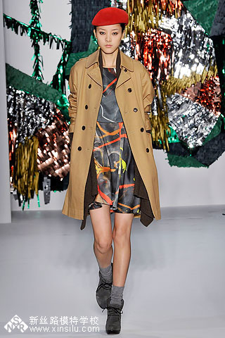 ģ�رض�����Ա��Ҫ�߱���Щ����