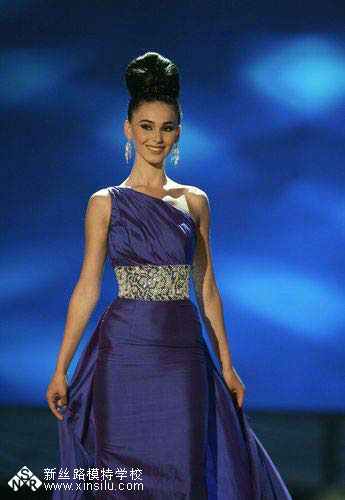 ί������