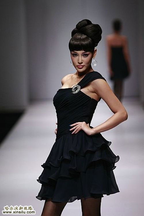 �񻯳ɡ��й�ʱװ���ʦ