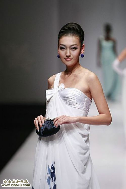 �񻯳ɡ��й�ʱװ���ʦ