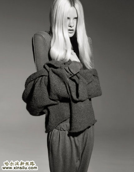 ���𷢳�ģ������Ƭ