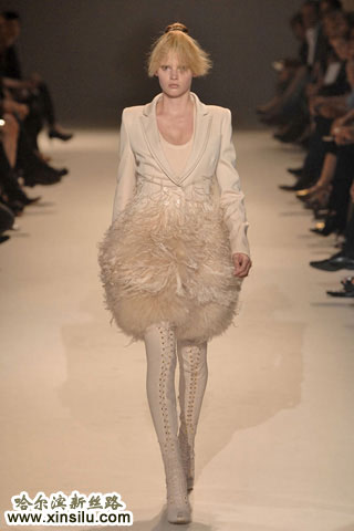 ���ģ�ض�Lara Stone