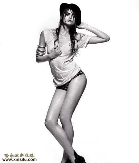 ���ⳬģZuzanaӾװ��Ƭ