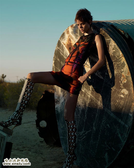 �ɺ�ɳĮ����ԡ��Ů��