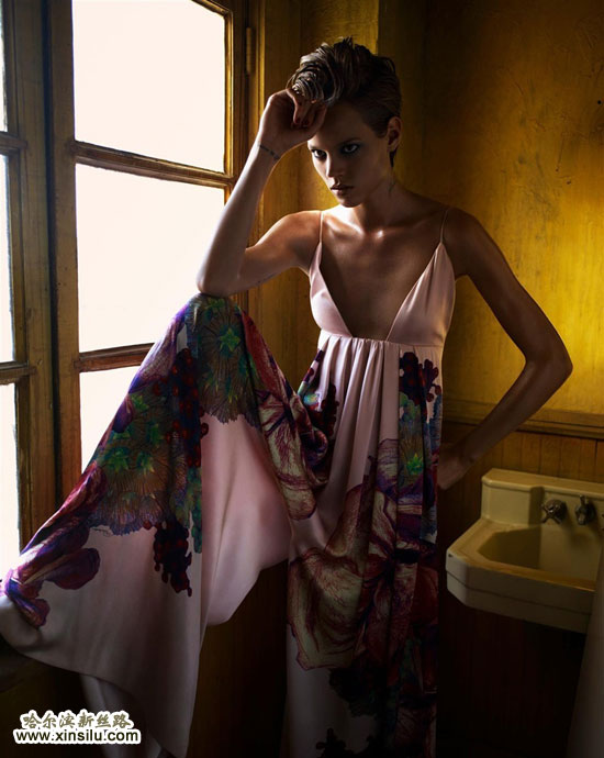 �ɺ�ɳĮ����ԡ��Ů��