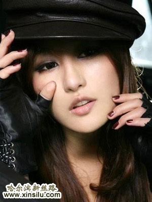 ������Ů������