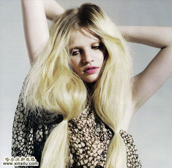 ������˹ͨ (Lara Stone)