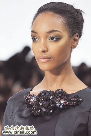 ������ɫ��ģ׿��-��