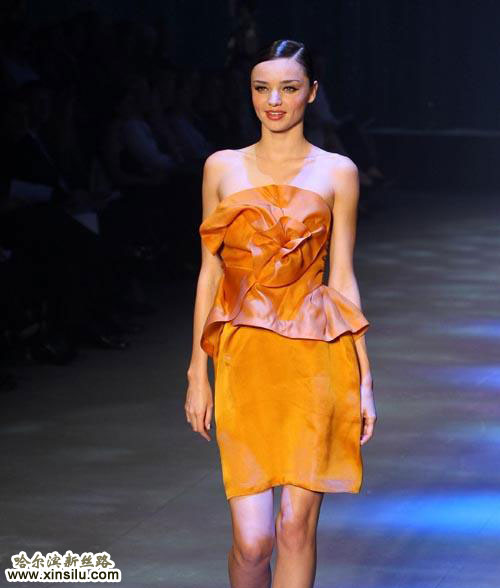 �Ըг�ģ������ɶ�