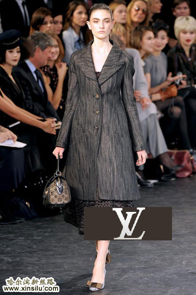 LV2010�ﶬŮװ�㳡