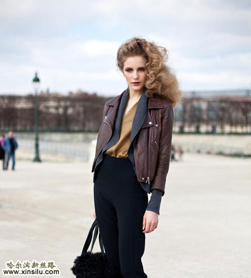 �ŵ����ʵġ�С��Ů��