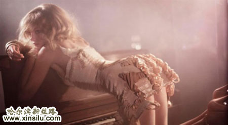 ����˹������Ů