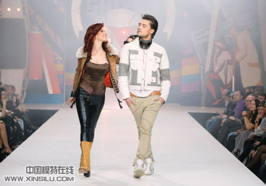 ����Ů���