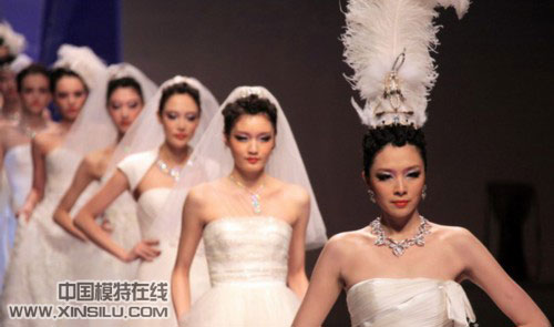 �ι���ʱװչ