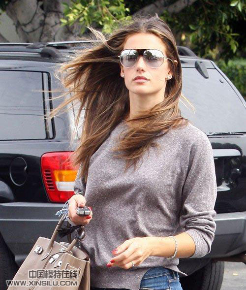 ��ģ����ɽ�󡤰�������