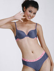 模特内衣大赛参赛选手第二组