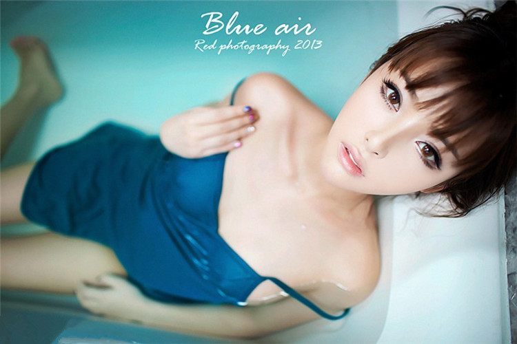 �峺��Ů��ģԡ��д���Ƭ��