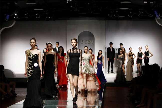 ��ս������ �ڿ����������ѵ