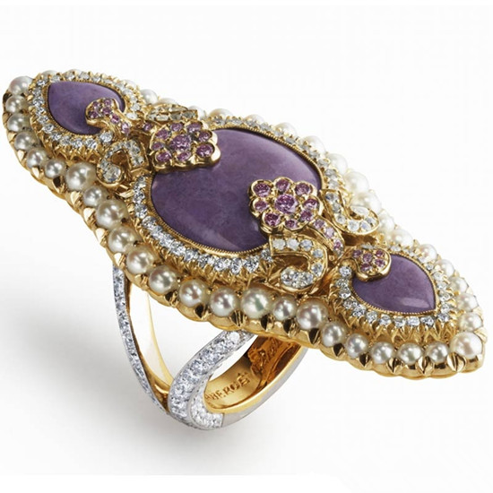 �ݻ���͢���ռͥ�鱦