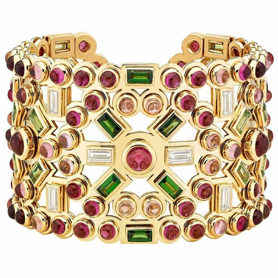 �ݻ���͢���ռͥ�鱦