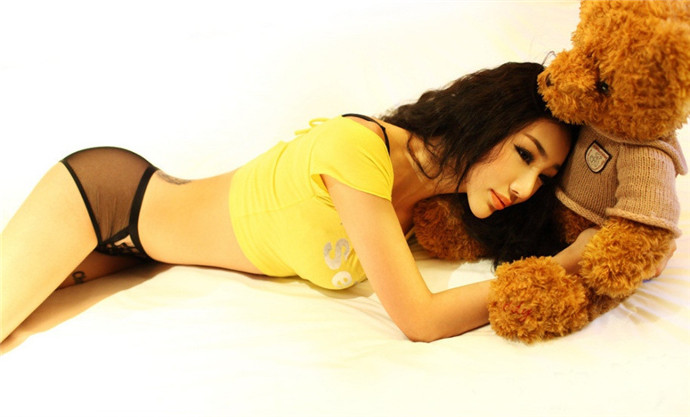 ��ģ�������˿�Ȼ�д���Ƭ