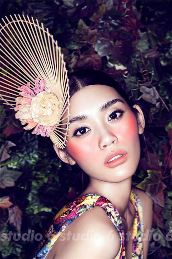 ��ģ������������ױ��Ƭ