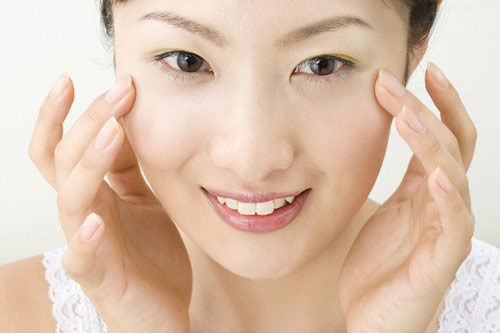 ����״��ڽ���Ƥ����Ħ��