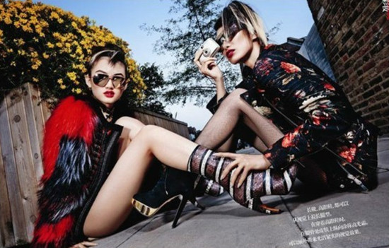 ����׳�ģ���ε��ſ��Ƭ