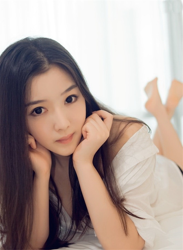 ��ģ�����Ըл�������д���Ƭ