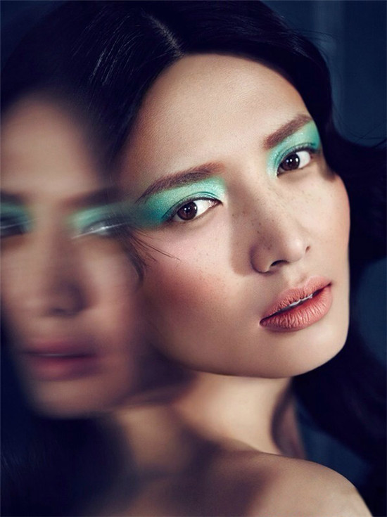 ��ģ�����ɫ�ļ�������Ƭ