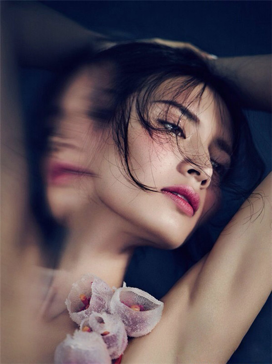 ��ģ�����ɫ�ļ�������Ƭ