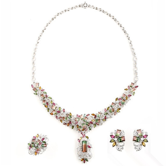 �����ļ� �߲�����2013�����ʱ���Ʒ����